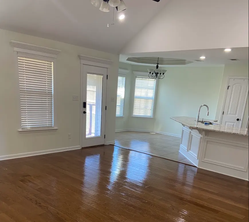 Move-Out Cleaning by King Neat Cleaning